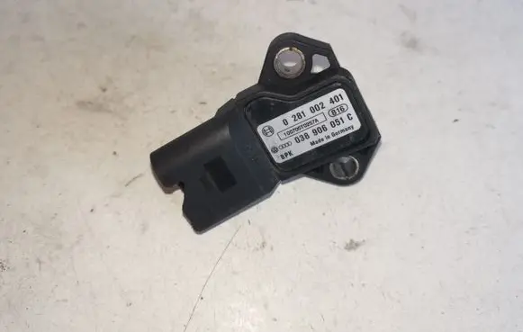 Volkswagen Touran I Air pressure sensor 0281002401 038906051C