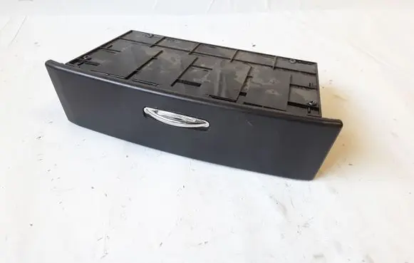 KIA Sorento Dashboard storage box/compartment 845703E00