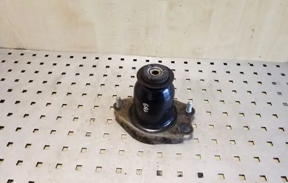 Toyota Corolla E120 E130 Front shock absorber mounting bracket 