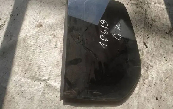 Mazda 2 Rear side window as2