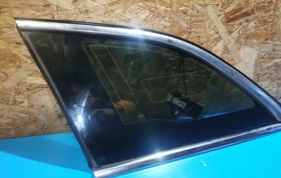 Opel Insignia A Rear side window 13237822 13327068