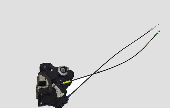 Toyota Auris 150 Front door lock