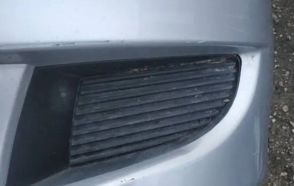 Mitsubishi Lancer Front bumper lower grill