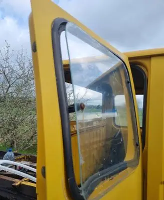 Ford Transit Rear side window