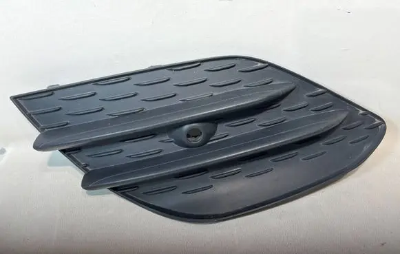 Mercedes-Benz CLA C118 X118 Front bumper lower grill A1188854301