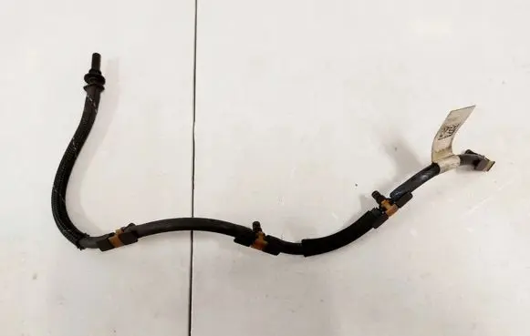 Citroen DS3 Fuel line pipe