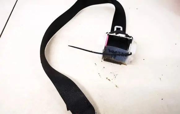 Opel Zafira A Rear seatbelt 90580901