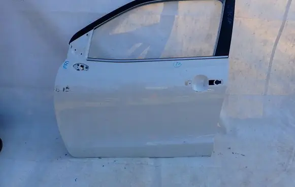 Suzuki Baleno IV Front door