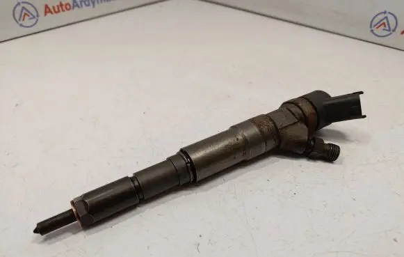 BMW 7 E38 Fuel injector 2354000 13532354000 13537785438