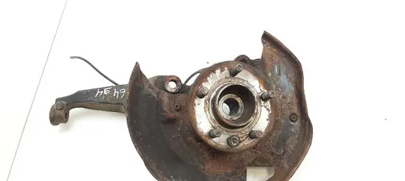 Land Rover Discovery 3 - LR3 Front wheel hub
