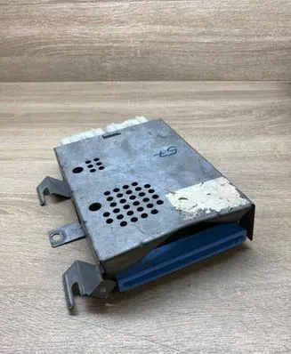 Chrysler Voyager Central body control module 04686502AD P04686502AD