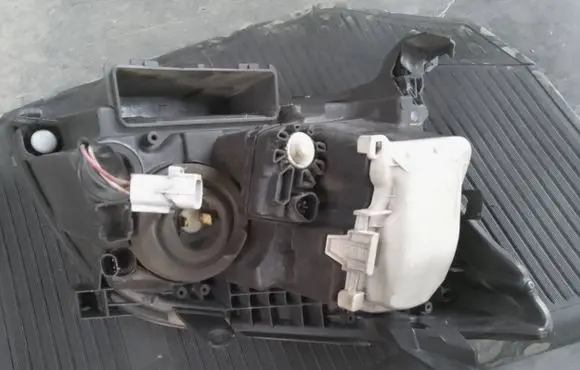 Toyota Avensis T250 Headlight/headlamp