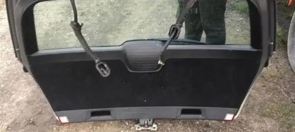 Mercedes-Benz C W204 Tailgate/boot cover trim set MCD5405
