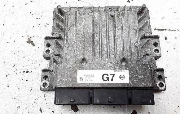 Nissan Juke I F15 Engine control unit/module 237101KB5A
