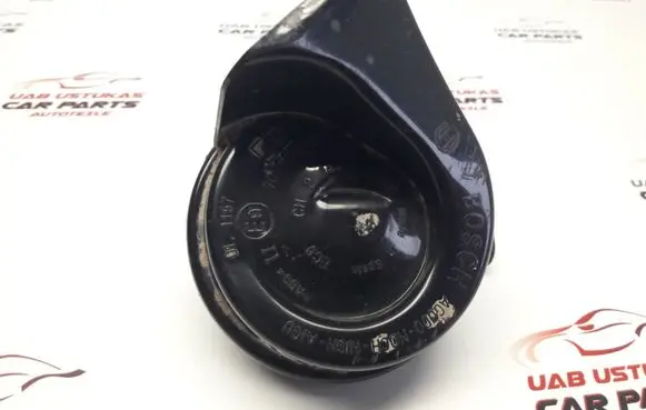 Volkswagen PASSAT B5.5 Horn signal 703881157