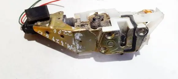Mazda 323 Rear door lock