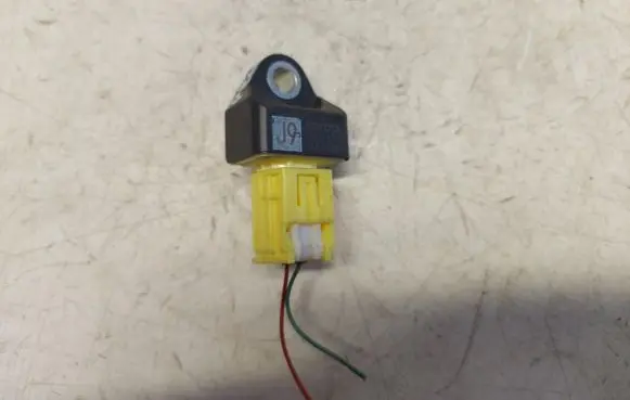 Toyota Prius (XW50) Airbag deployment crash/impact sensor 89831-47050