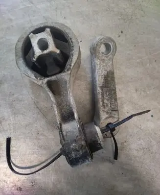 Renault Trafic III (X82) Gearbox mount 112535106R
