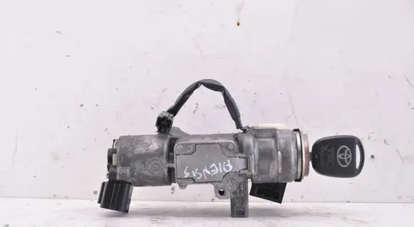 Toyota Avensis T250 Ignition lock 8978305010