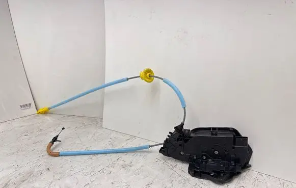 BMW 4 G22 G23 G24 G26 Front door lock 795613507 7956135