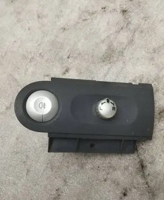 Mitsubishi Colt Wing mirror switch MN148893ZZ