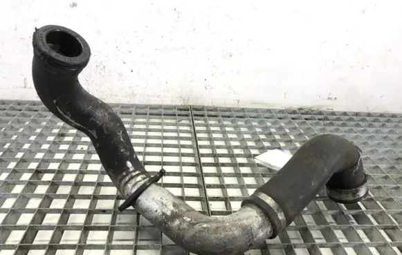 Intercooler hose/pipe