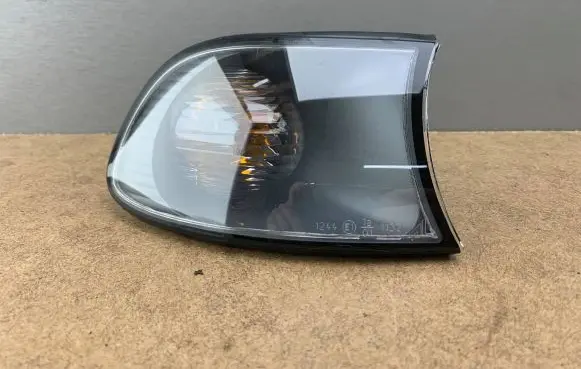 BMW 3 E46 Front indicator light 63136911942 63136924952 6911942