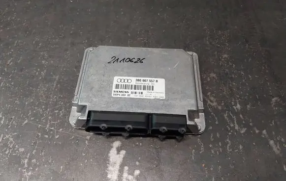 Audi A4 S4 B5 8D Engine control unit/module 3B0907557B 5WP433302