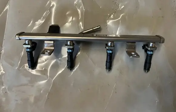 Jeep Cherokee Fuel injectors set 04593986AA 04627890AA 04627892AA