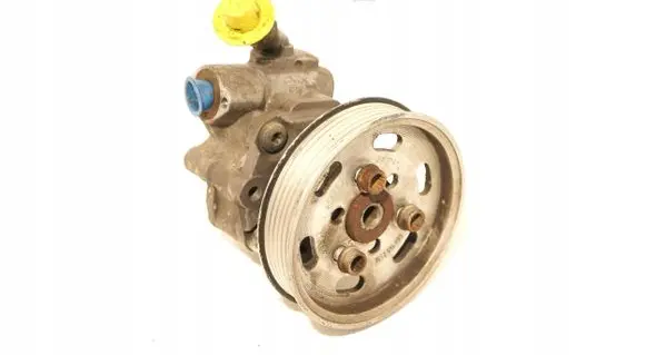Volkswagen PASSAT B7 Power steering pump 8K0145154H