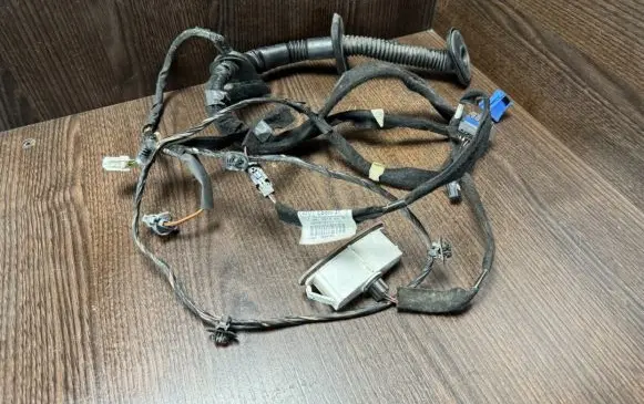 Renault Master III Front door wiring loom 8200778254 8200003263