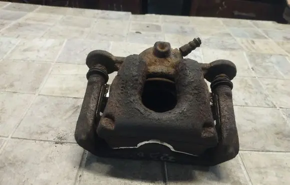 BMW 1 E81 E87 Front brake caliper