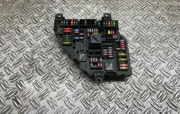 BMW 6 F06 Gran coupe Fuse module 9264924