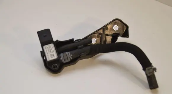 Audi A4 S4 B8 8K Air pressure sensor 059906051A
