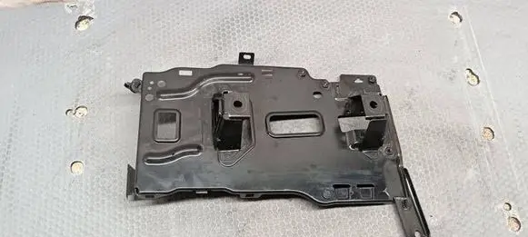 Citroen C5 Aircross Battery tray 9815411580