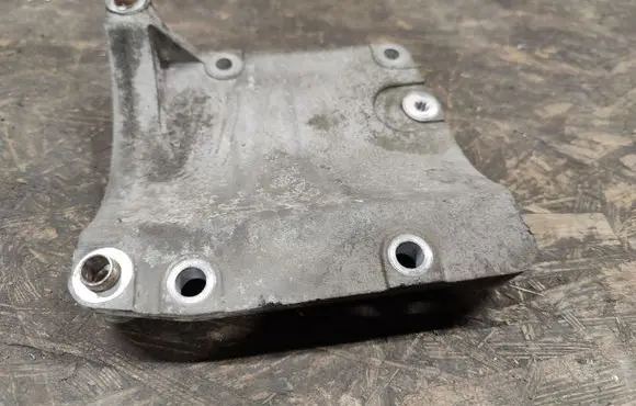 Jaguar XJ X350 A/C compressor mount bracket 2W93190624AA