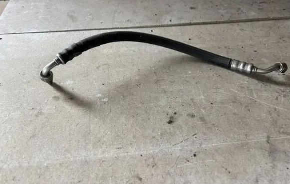 Volkswagen PASSAT B6 Fuel injector supply line/pipe 3C0133321A