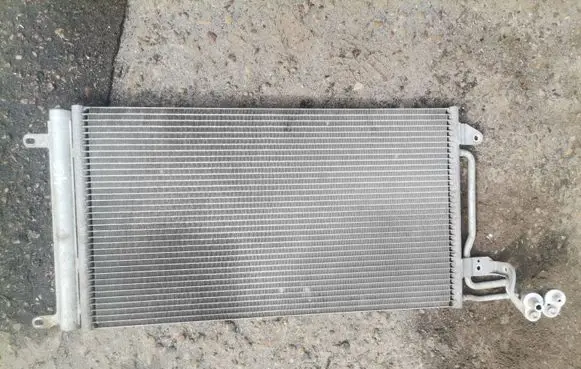 A/C cooling radiator (condenser)