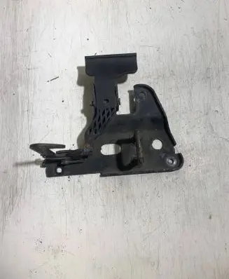 Audi A6 S6 C6 4F Engine bonnet/hood lock/latch loop/hook 4F0823480B