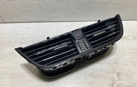 Ford Focus Dash center air vent grill JX7B19K317AP