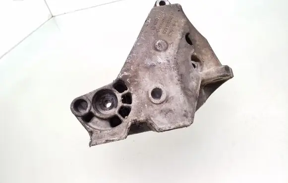 Audi A3 S3 8L Engine mounting bracket 038199207H
