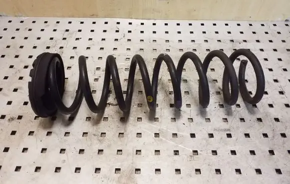 Ford Kuga II Rear coil spring