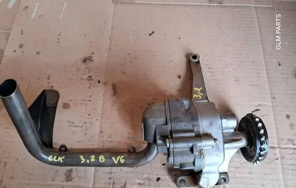 Mercedes-Benz CLK A209 C209 Oil pump 1121810101