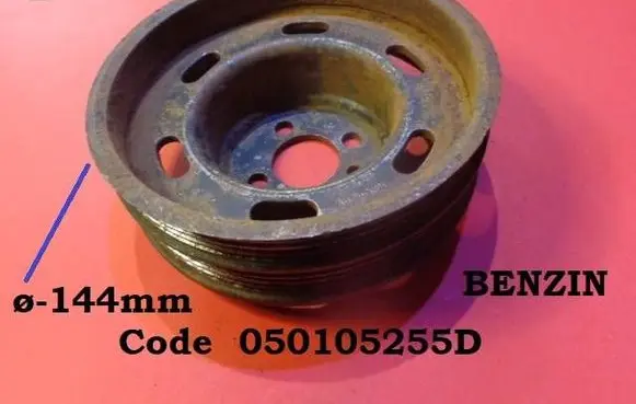 Volkswagen PASSAT B5.5 Crankshaft pulley 050105255D