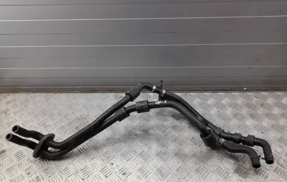Audi Q7 4M Engine coolant pipe/hose 4M1819350