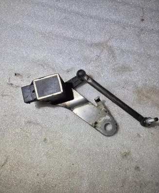 BMW 5 E60 E61 Headlight/headlamp level sensor 1093697