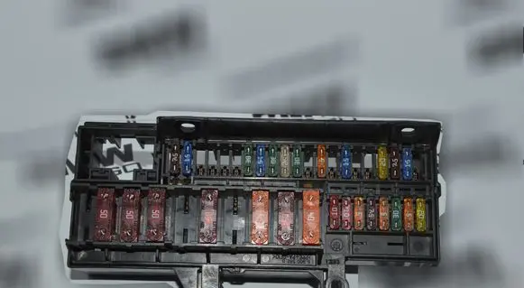 BMW 7 E65 E66 Fuse box set 6900582