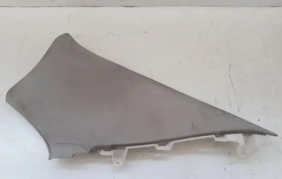 Toyota Avensis T250 (C) pillar trim