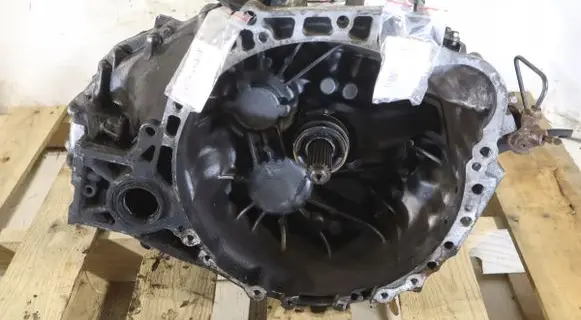 Toyota Avensis T250 Manual 6 speed gearbox 251505K