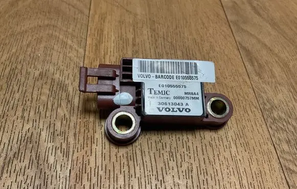 Volvo S40, V40 Airbag deployment crash/impact sensor 30613043A E010555575 00000757MM